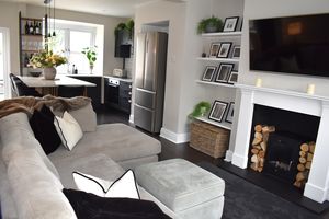 Lounge- click for photo gallery